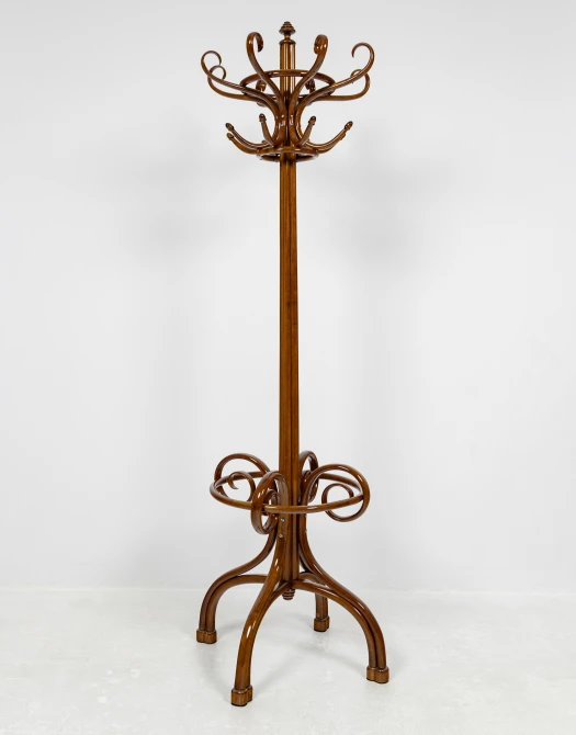 Wieszak stojący z giętego drewna – styl Thonet