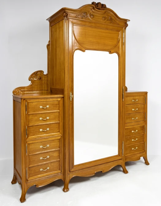 Szafa / bieliźniarka secesja