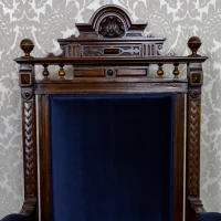 salonik-neorenesansowy-sofa-dwa-fotele-antyki-stare-granat-orzech (6)